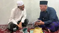 KH Marzuki Mustamar dengan Ustaz Abdul Somad. (Foto: jatim.nu.or.id)