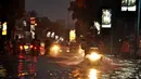 Kawasan Kemang Jakarta Selatan kembali dilanda banjir pada Senin, (11/8/2014). (Liputan6.com/Miftahul Hayat)