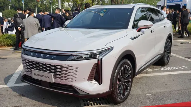 SUV Omoda C9