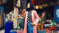 Style hijab ala Bella Attamimi. (dok. Instagram @bellattamimi/https://www.instagram.com/p/BnfmnRhHs7V/?utm_source=ig_web_copy_link/Asnida Riani)