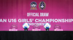 Acara pengundian AFF U-16 Putri 2025 Indonesia yang berlangsung di SCTV Tower, Jakarta Pusat, pada Senin (21/7/2025). (Bola.com/Bagaskara Lazuardi)