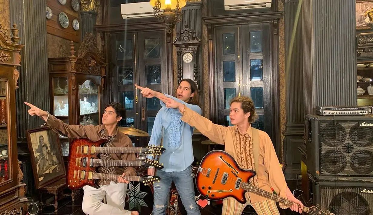 The Lucky Laki ngeband bareng (Sumber: Instagram/duljaelani)