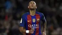 Penyerang Barcelona, Neymar, saat tampil melawan Malaga pada laga La Liga di Stadion Camp Nou, Spanyol, Sabtu (19/11/2016). (AFP/Lluis Gene)
