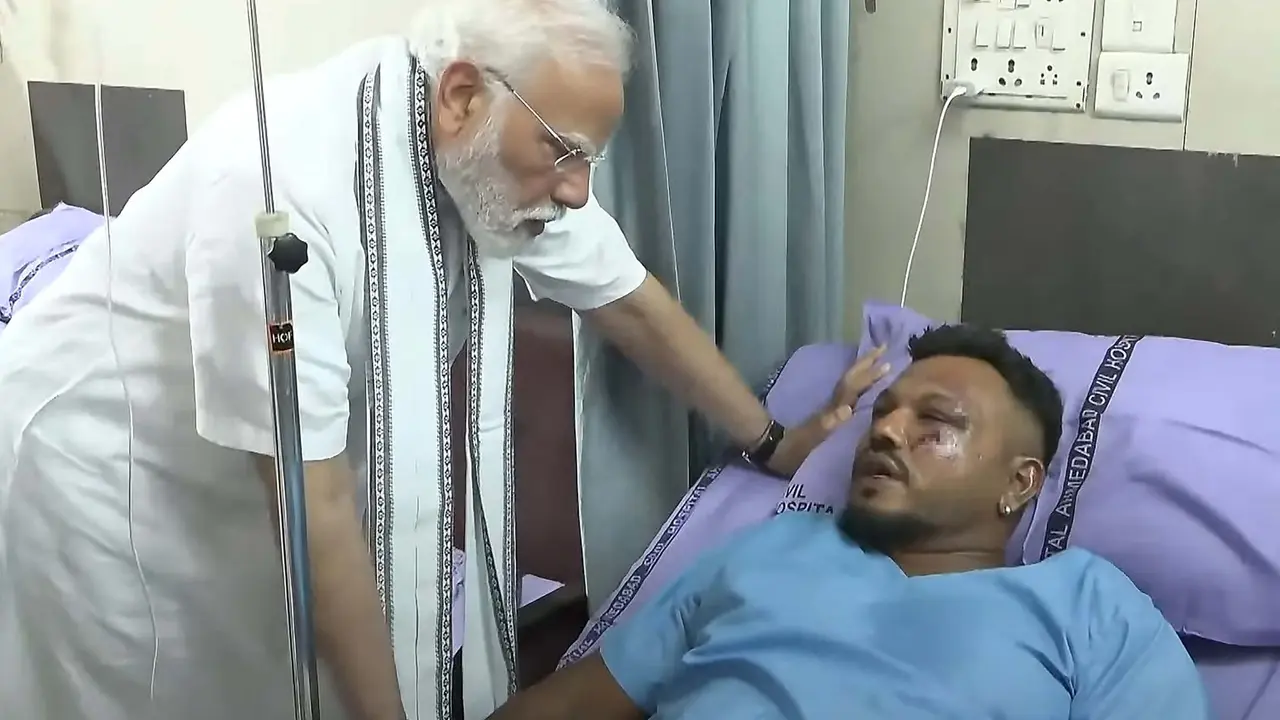 Tinjau Lokasi Kecelakaan Pesawat Air India, PM India Narendra Modi Temui Satu-satunya Korban Selamat