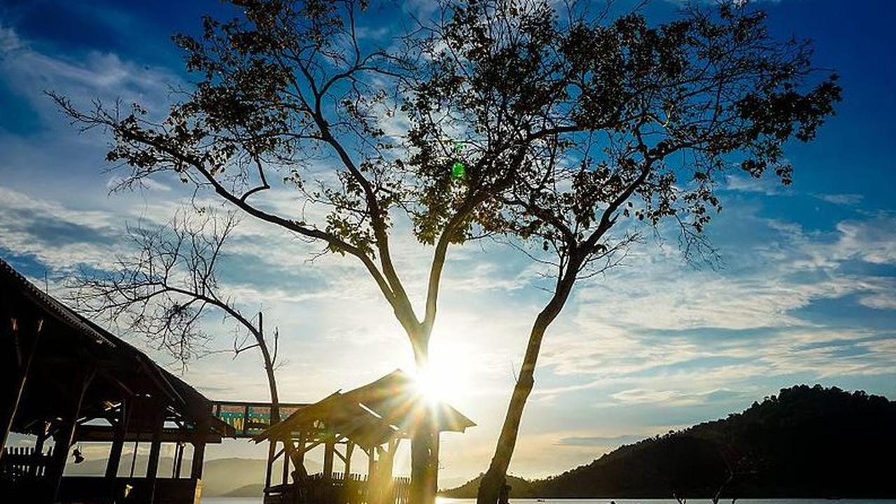 wisata pantai lampung