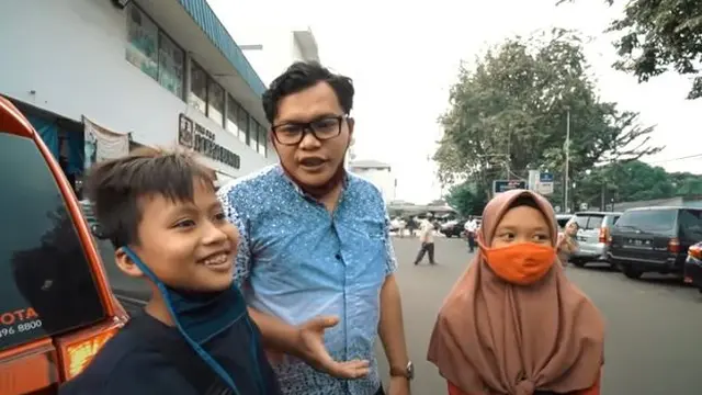 Anak Angkat Ashanty Bakal Masuk Pesantren, Ini 6 Momen Putra dan Aulia Belanja Bareng