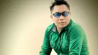 Usai Balas Fatin Shidqia, Yanuar Amory Rilis Album Cinta Jenaka