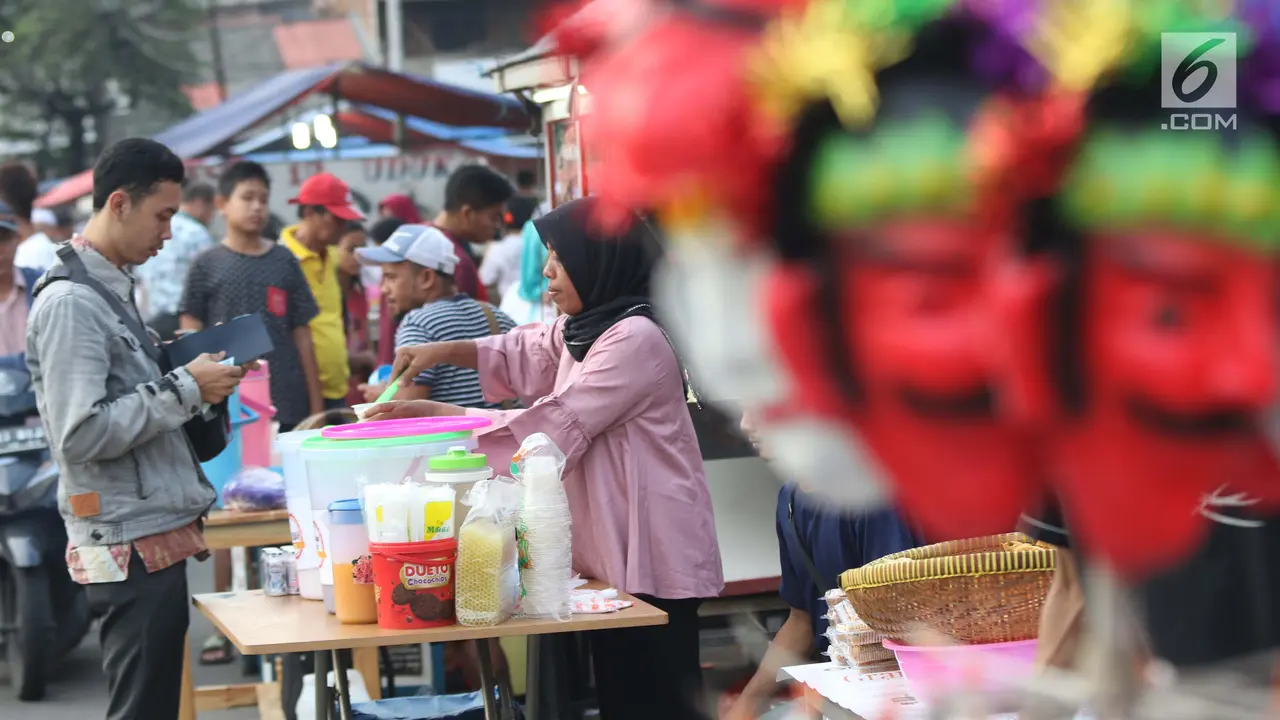 Berburu Takjil di Jalan Panjang