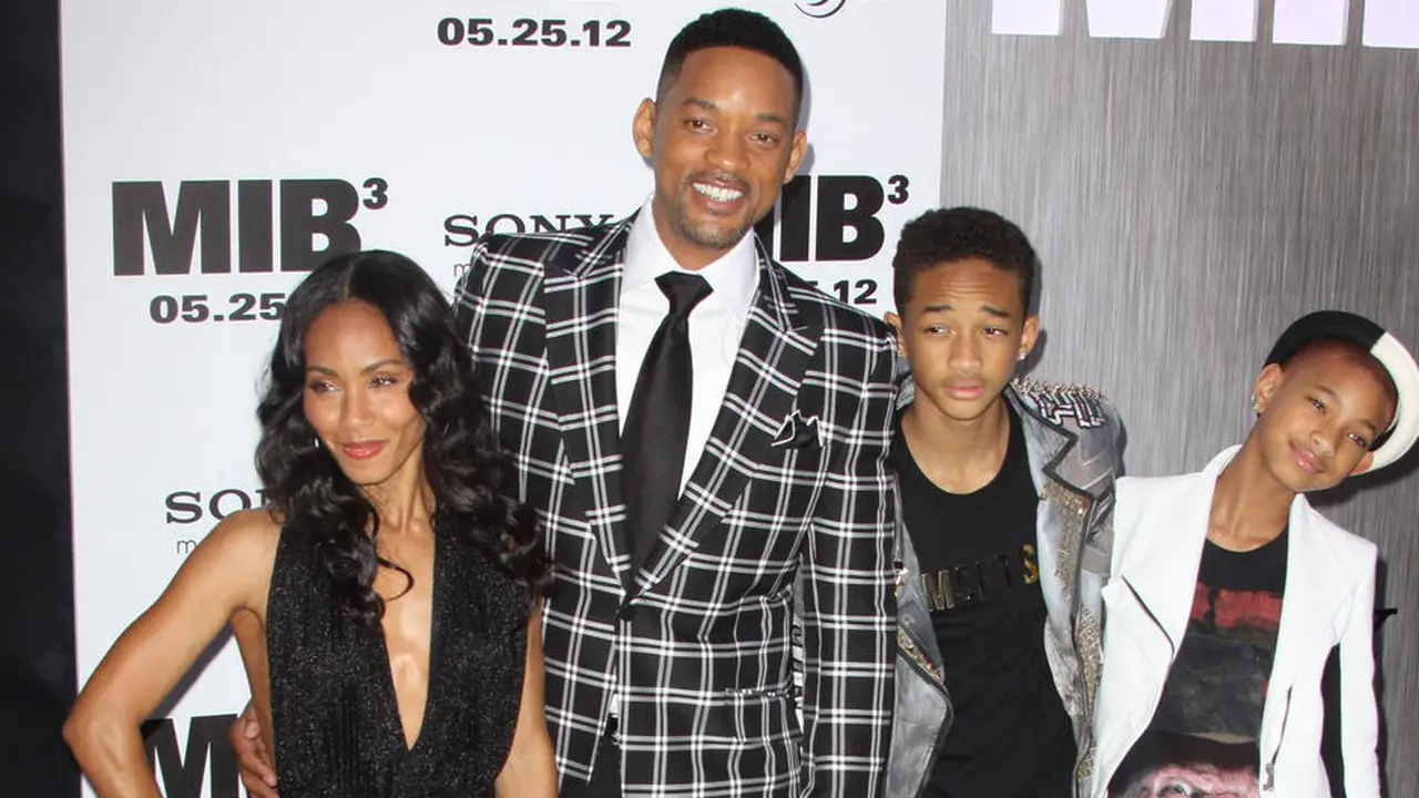 Keluarga Will Smith Jadi Bagian dari Dunia Superhero DC
