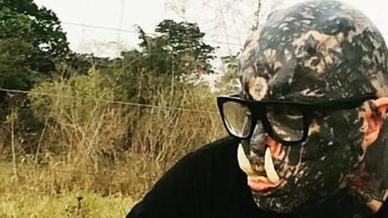 Pria Bertato Mirip Orc