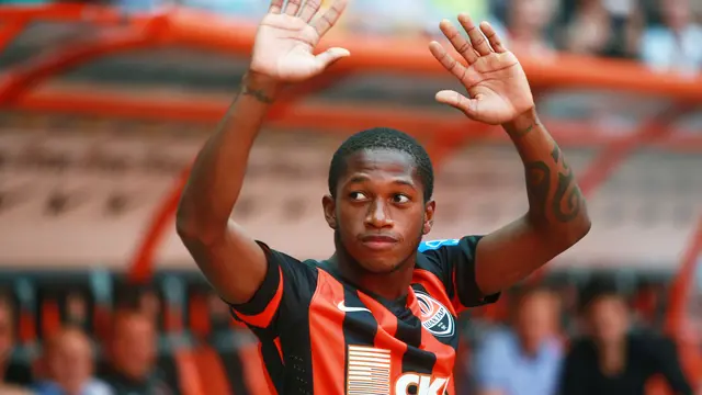 Gelandang Shakhtar Donetsk Tunggu Tawaran Manchester City