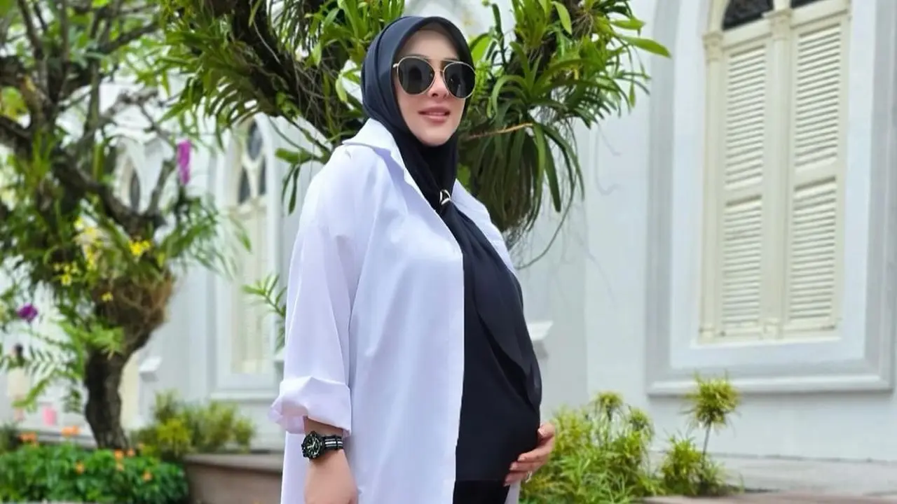 Syahrini di usia kehamilan 31 minggu (Instagram/princessyahrini)