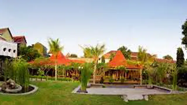Omah Dhuwur Restaurant