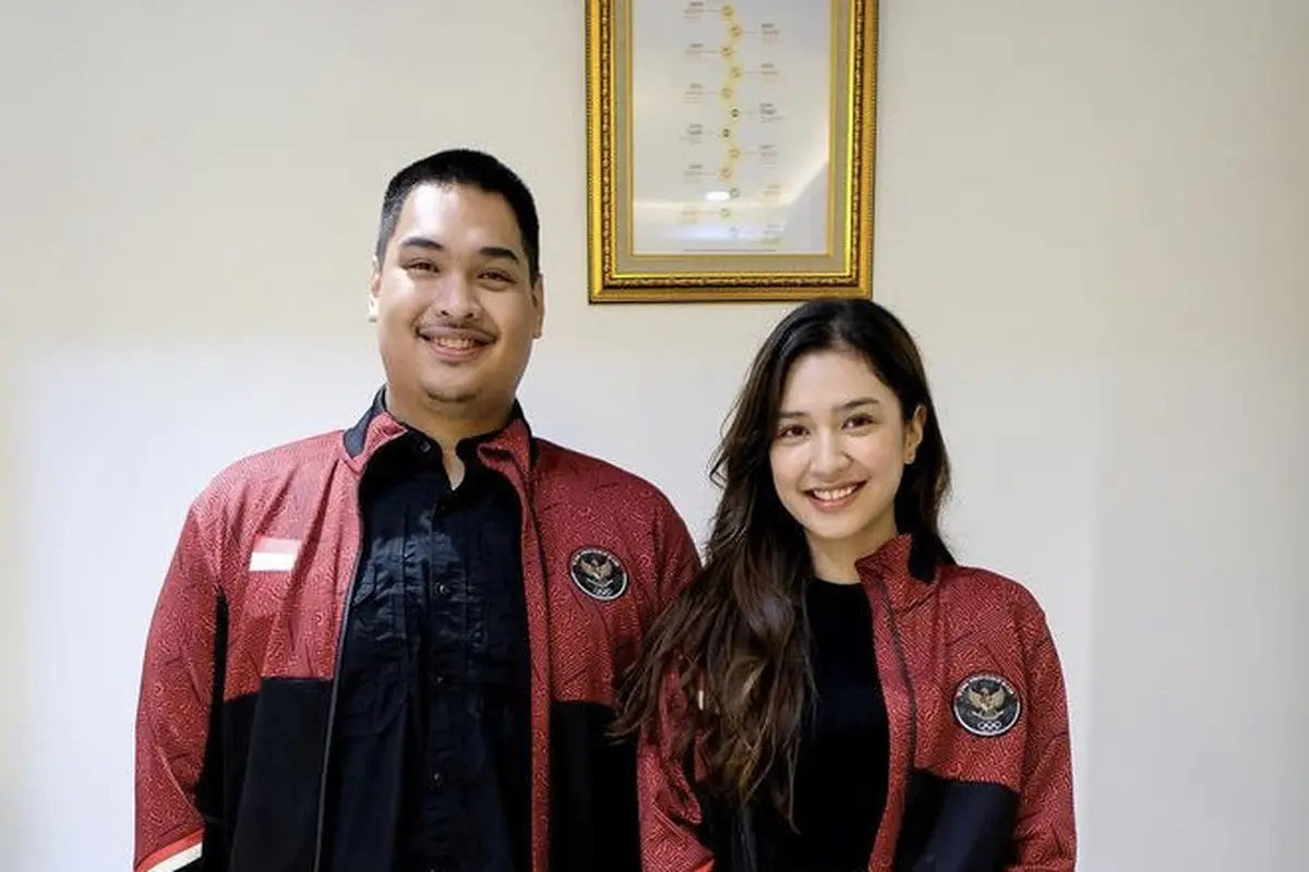 Penampilan Mikha Tambayong barengan Menpora baru