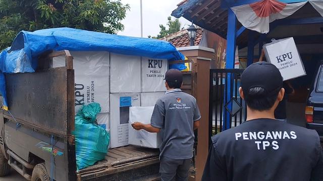 Pengiriman logistik Pemilu 2024 di Pemalang. (Foto: Liputan6.com/Humas Polres Pemalang)