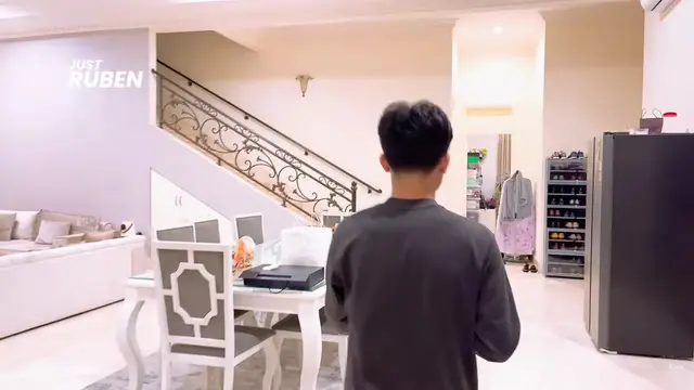 Potret Ruang Makan di Rumah Ruben Onsu