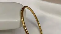 12 Tips Memilih Gelang Emas untuk Tangan Kurus dan Gemuk, Hijaber Yuk Sesuaikan