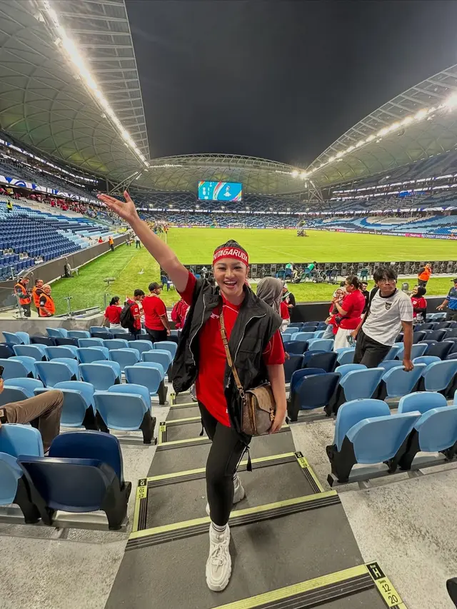 Potret Artis Nonton Timnas