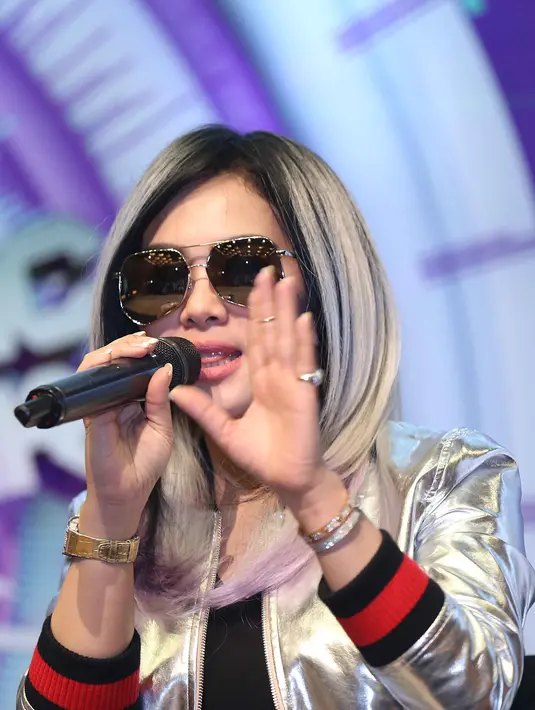 Ia juga tidak mempermasalahkan menang atau kalah nanti. Bagi penyanyi asal Sukabumi ini, siapapun yang menang, ia akan support. (Nurwahyunan/Bintang.com)