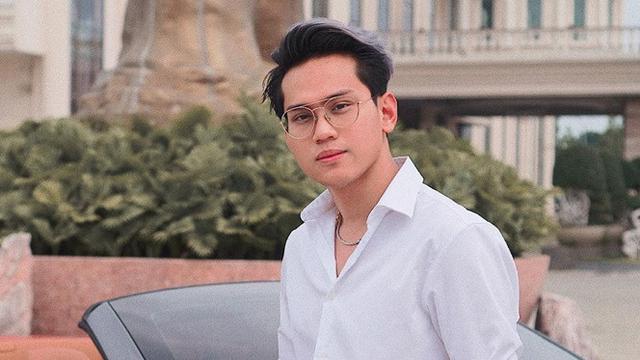 6 Potret Indra Kenz, Crazy Rich yang Kini Jadi Sorotan Warganet