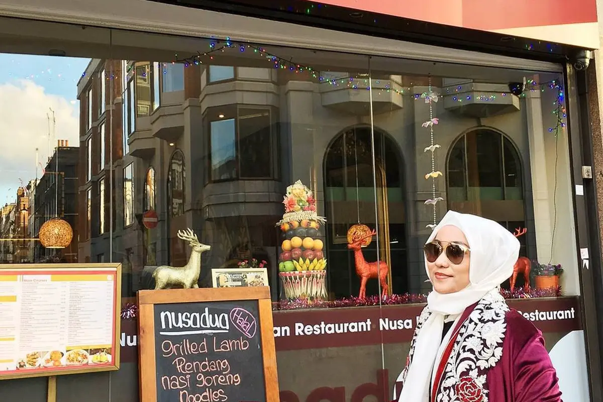 Intip Restoran Bos First Travel di London