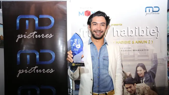 [Bintang] Reza Rahadian dan Habibie