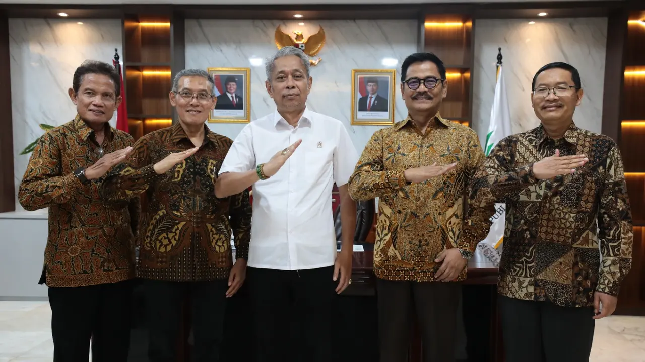 Perluas Akses Pendidikan, Kemensos Gandeng UNS Integrasikan Program Sekolah Rakyat di Kampus