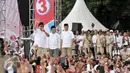 Ketua Umum Partai Gerindra, Prabowo dan pasangan Cagub DKI, Anies-Sandiaga saat kampanye akbar di Lapangan Banteng, Jakarta, Minggu (5/2). (Liputan6.com/Yoppy Renato)