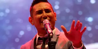 15 tahun berkarya di belantika musik Indonesia, Rio Febrian gelar konser tunggal pertamanya. (Galih W. Satria/Bintang.com)