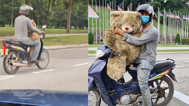 Tak Mampu Beli, Kisah Haru Pria Pungut Boneka di Tempat Sampah Demi Anaknya