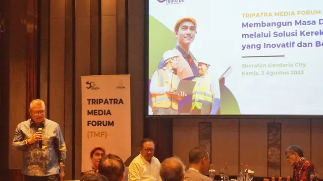 President Director & CEO - PT Tripatra Engineers and Constructors (TRIPATRA), Raymond Naldi Rasfuldi dalam “TRIPATRA Media Forum: Membangun Masa Depan melalui Solusi Kerekayasaan yang Inovatif dan Berkelanjutan”. (Dok Tripatra)