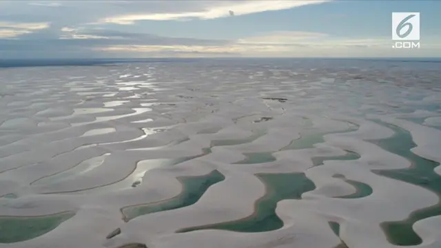 Sebuah gurun pasir di Brazil menyimpan banyak laguna yang terbentuk saat musim hujan tiba.