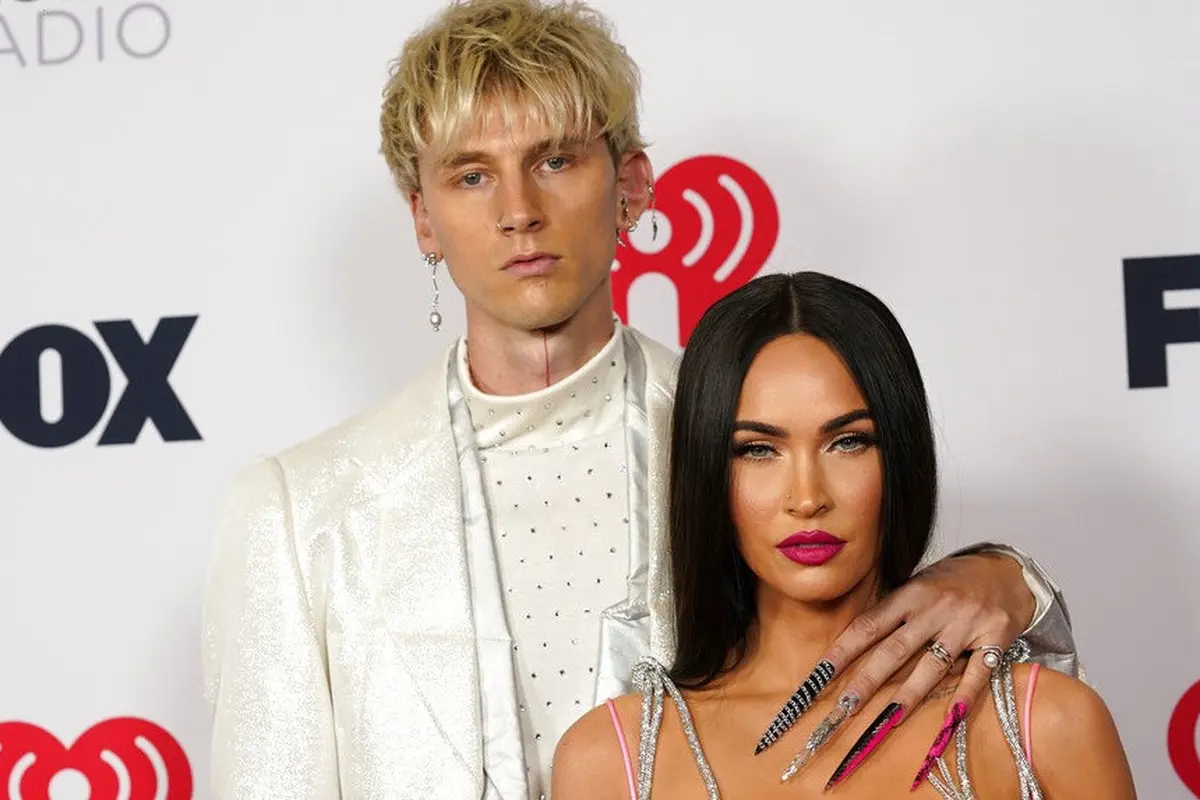 Megan Fox dan Machine Gun Kelly. (AP Photo/Chris Pizzello, File)