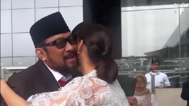Potret Nana dan Naysilla Dampingi Jamal Mirdad saat Dilantik Anggota DPR RI PAW (credit: instagram/kenangmirdad)