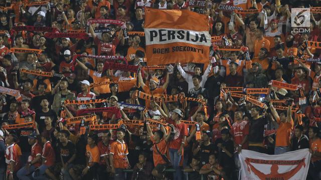 FOTO: Suporter Persija Rayakan Kemenangan Macan Kemayoran atas PSMS