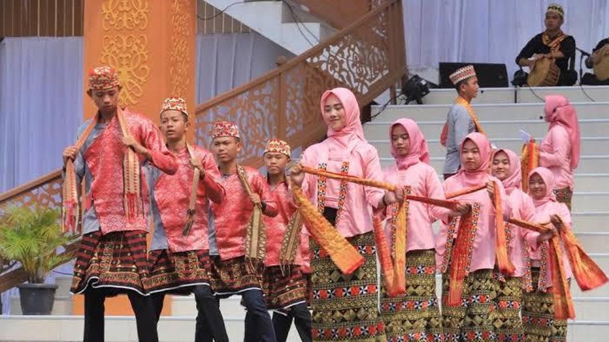 Tari Bujangtan Budamping, Gema Kepahlawanan dalam Gerak Nan Penuh Makna dari Tanah Lampung