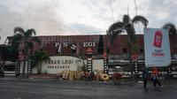 Kebakaran melanda Pasar Legi Solo yang merupakan pasar peninggalan Mangkunegaran Solo, Senin malam (29/10).(Liputan6.com/Fajar Abrori)