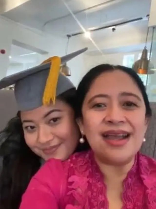 Tak Pernah Tersorot, Ini 6 Momen Kedekatan Puan Maharani Dengan Anak Sulungnya