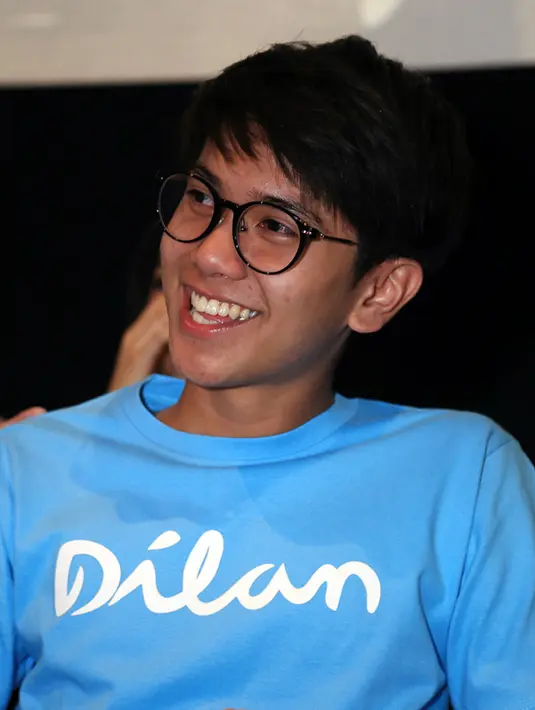 Selain itu, Iqbaal berharap poster dan trailer ini dapat mengobati rasa penasaran masyarakat yang telah menantikan keberhasilan Fajar Bustomi, selaku sutradara, dalam menerjemahkan cerita novel menjadi film. (Deki Prayoga/Bintang.com)