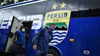 Skuat Persib Bandung bertolak ke Yogyakarta, Rabu (13/10/2021). (Foto: MO Persib)