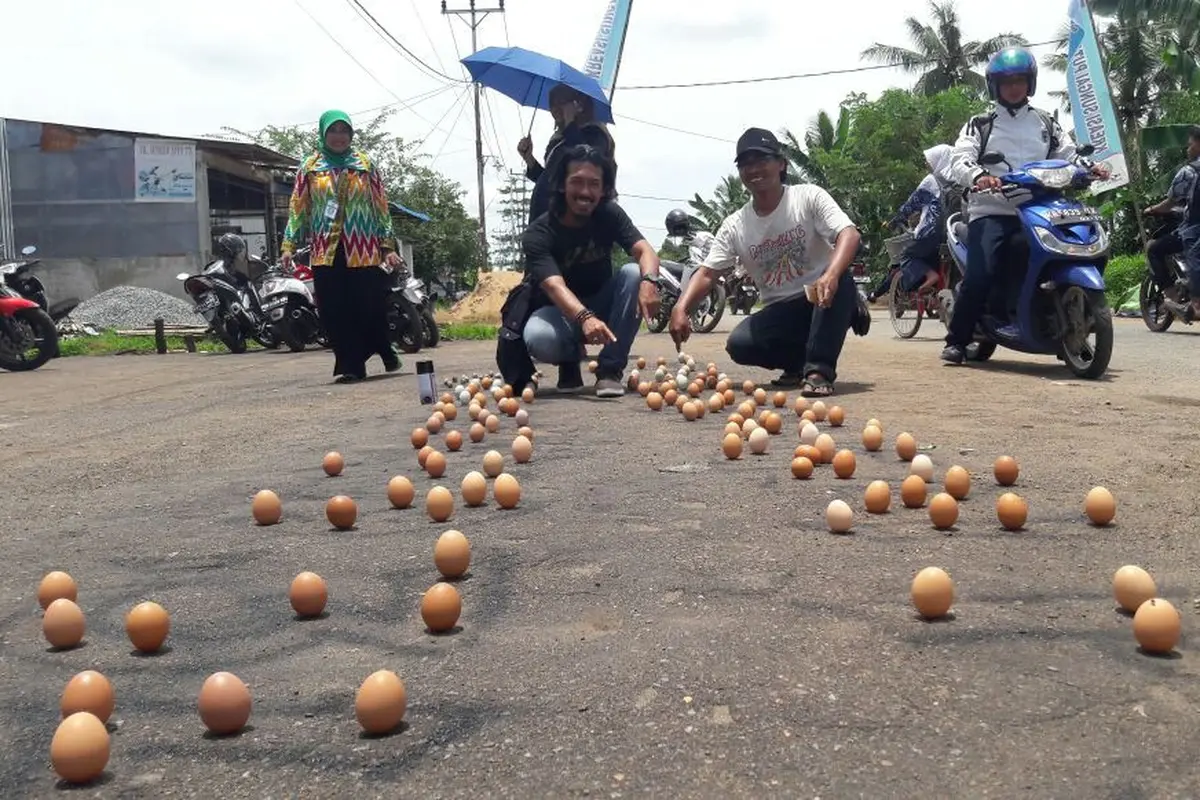 Hari Tanpa Bayangan di Pontianak