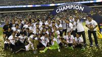 Meksiko memenangi Piala Emas usai menundukkan Jamaica 3-1, Philadelphia, 26 July 2015. (EPA/PETER FOLEY)