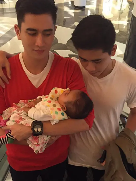 Untuk legalitas, sudah didapatkan Venna di persidangan sebelumnya dan proses hukum pun akhirnya selesai di persidangan kemarin. Menurut Vio, ini menjadi buah manis atas perjuangan Venna selama ini. (Instagram/venna.melinda)