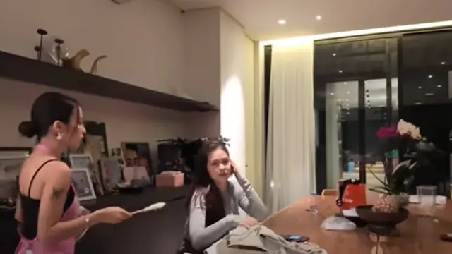 <p>Potret Dapur Rumah Jennifer Coppen</p>Youtube Keluarga Bacil