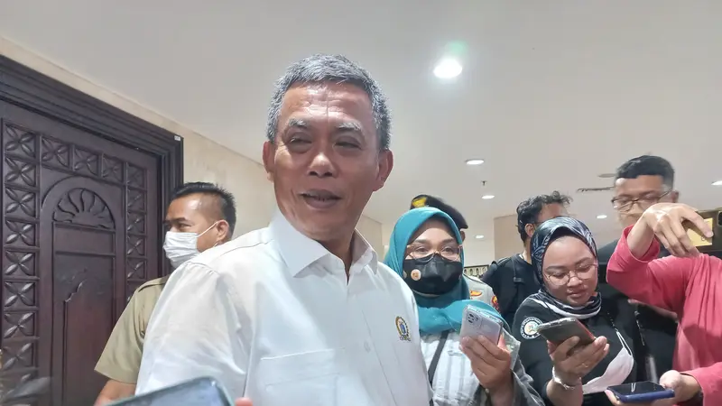 Ketua DPRD DKI Jakarta Prasetyo Edi Marsudi memberikan penjelasan soal nama calon Pj Gubernur DKI Jakarta.