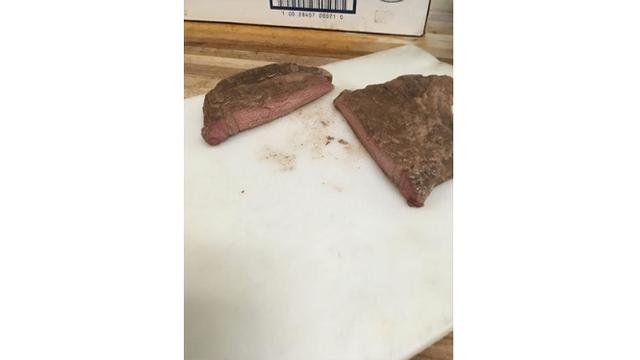 Cara yang Dilakukan Pria Ini untuk Buktikan Suhu Panas di Dalam Mobil Bikin Geleng Kepala