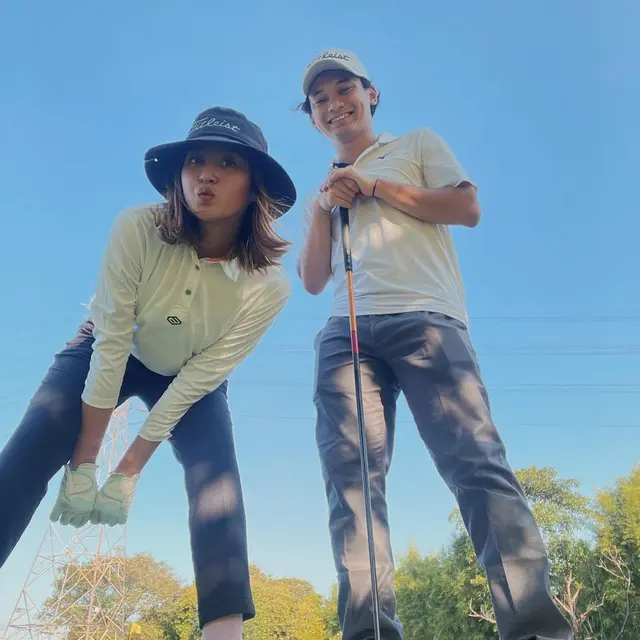 6 Momen Salshabilla Adriani dan Yusuf Mahardika Pakai Baju Senada, Mesra Banget