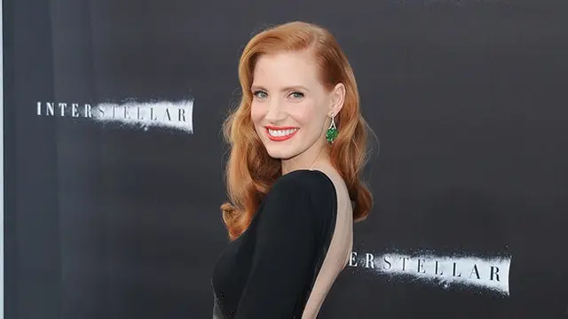 Gaun Jessica Chastain, Bintang Cantik di Film Interstellar
