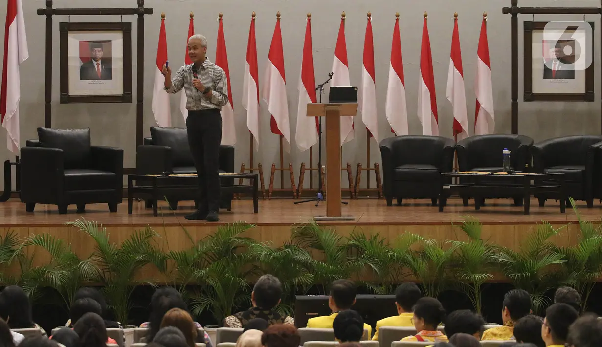 Mantan Gubernur Jawa Tengah itu juga menilai masih cukup banyak persoalan yang harus dihadapi bangsa Indonesia, diantaranya pemberantasan korupsi. (merdeka.com/Arie Basuki)