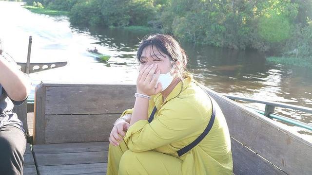 Kumpul Keluarga Mantan Suami, Ini 7 Momen Ussy Sulistyawati Liburan di Kalimantan
